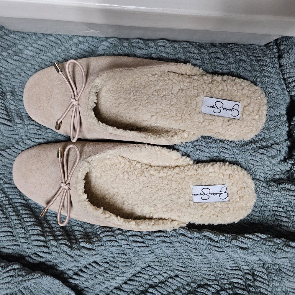 Jessica Simpson Pink and Cream Moccasin Slippers with Bow
